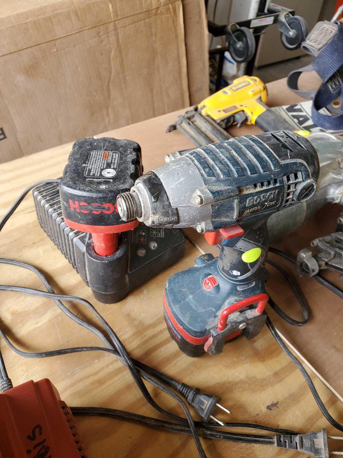 BOSCH IMPACTOR 23614 IMPACT DRILL, COMES WITH 2 BATTERIES AND A CHARGER, PLEASE SEE THE PICTURES FOR