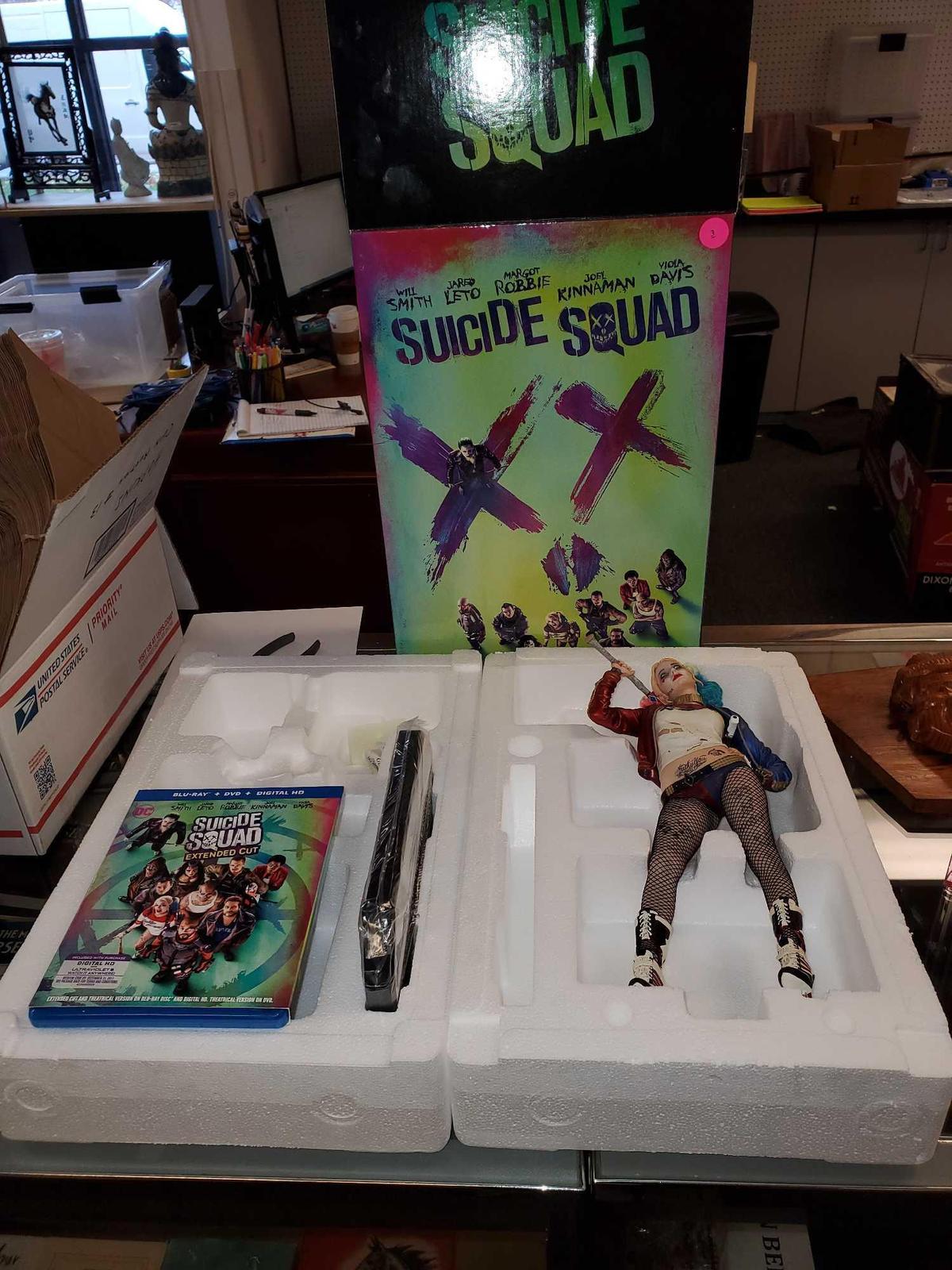 SUICIDE SQUAD HARLEY QUINN FIGURINE 12"h, COMES WITH BLUERAY, PLEASE SEE THE PICTURES FOR MORE