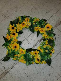 16"D SPRING/SUMMER WREATH, YELLOW AND GREEN, PLEASE SEE THE PICTURES FOR MORE INFORMATION.