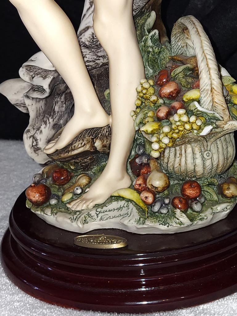 FLORENCE GUISEPPE ARMANI LIMITED EDITION 260/5000 HAND CRAFTED FIGURINE. LADY POSING BY FRUIT