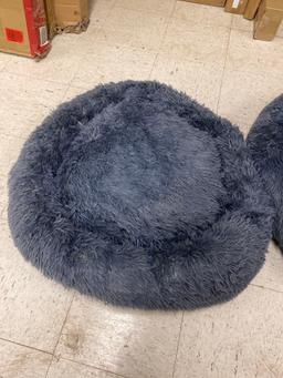 SWEET OF TWO MATALAVERY DOG BED FOR SMALL MEDIUM AND LARGE DOG PLUSH DONUT DOG BEDS THEY ARE
