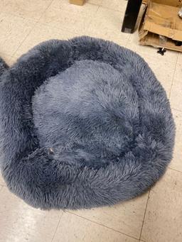 SWEET OF TWO MATALAVERY DOG BED FOR SMALL MEDIUM AND LARGE DOG PLUSH DONUT DOG BEDS THEY ARE