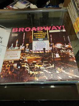 LOT OF 8 RECORDS, MISC GENRES, HI-FI ACCORDION TOMMY GUMINA, BROADWAY! THE NORMAN LUBOFF CHOIR,