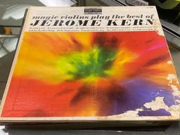 LOT OF 8 ASSORTED RECORDS TO INCLUDE , JEROME KERN, THE ROARING 20?s, JOE SAYE, ETC ALL IN THEIR