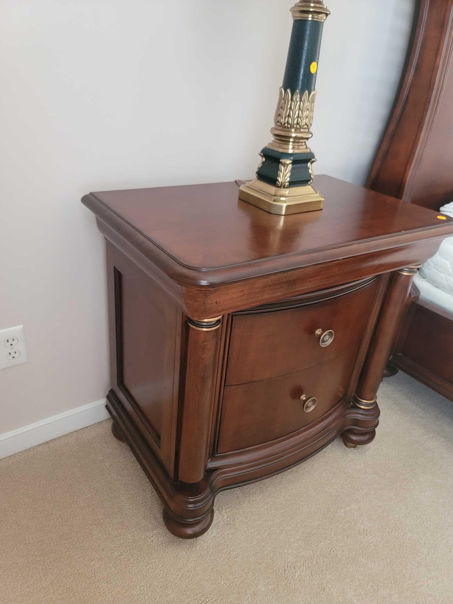 (MBR) DREXEL 2 DRAWER NIGHTSTAND. BRASS TONE DETAILING WITH BRASS TONE KNOBS. MEASURES APPROX 31" X