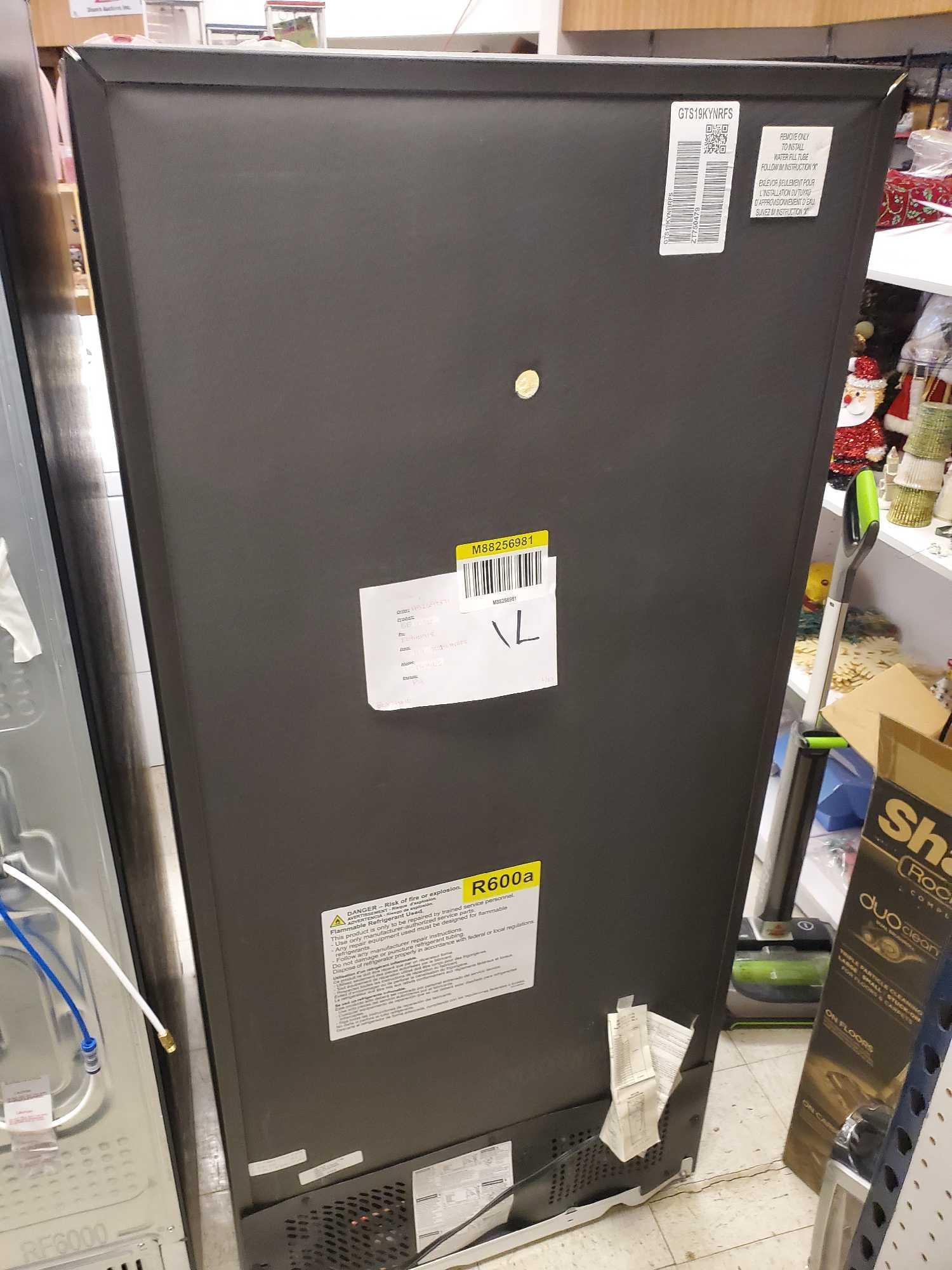 GE Garage Ready 19.2-cu ft Top-Freezer Refrigerator (Stainless Steel) Item #5019878 Model