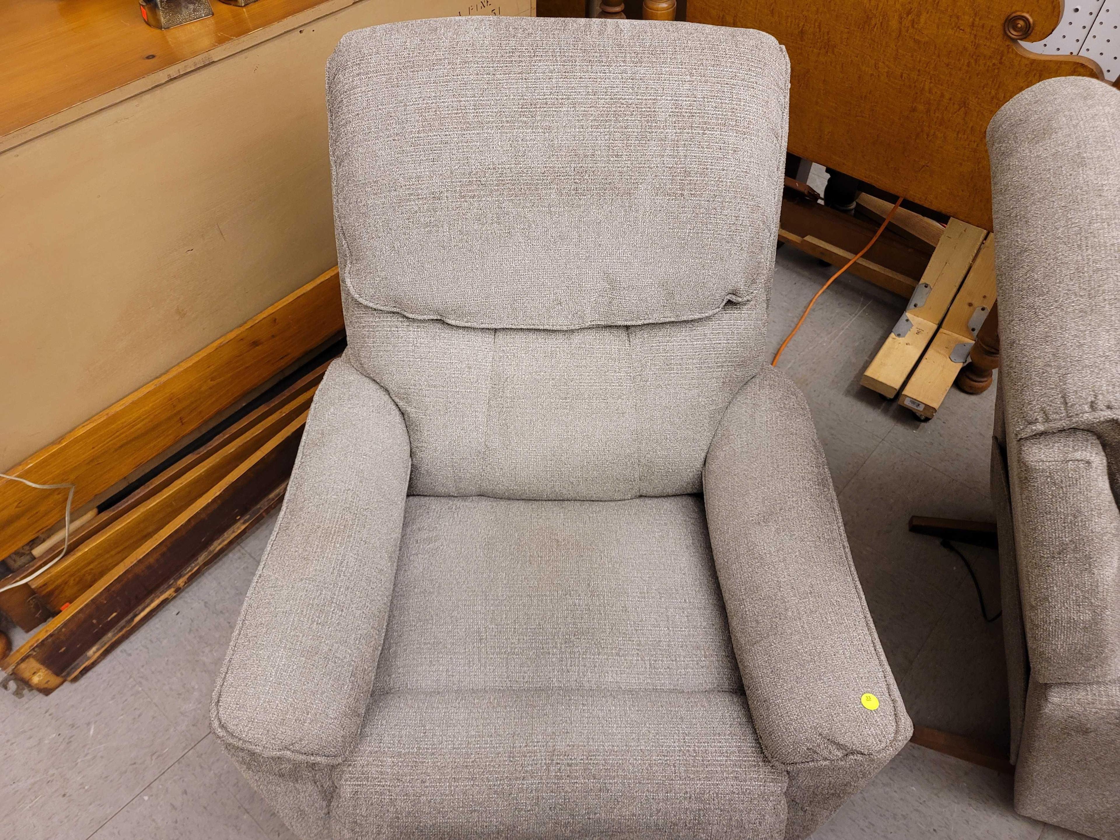 (R1) LA-Z-BOY JAMES POWER ROCKING RECLINER WITH HEAD REST & LUMBAR SUPPORT. GREYISH WHITE