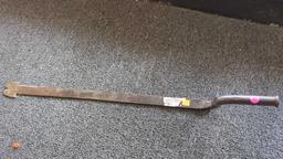 EARLY STYLE SLATER'S SLATE SHINGLE REMOVAL TOOL MEASURES APPROXIMATELY 31 INCHES LONG