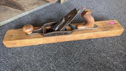 EARLY STYLE JOINTER PLANE MEASURES APPROXIMATELY 22 IN X 3 IN.