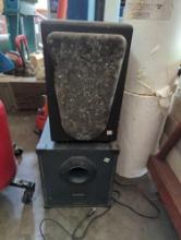 (WS) 2 PC. LOT TO INCLUDE AN AIWA TS-W42 POWERED SUBWOOFER & KLH AUDIO SYSTEMS SPEAKER BASSBITE II.