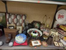 SHELF LOT OF ASSORTED ITEMS TO INCLUDE, PAIR OF CLEAR GLASS DISPLAY LAMPS WITH A FLORAL DESIGN
