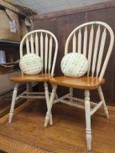 Lot of 4 items including 2 farmhouse style dining chairs with white backs and feet and wooden seats,