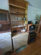 (BR2) CREAM PAINTED WOODEN 4 DRAWER DRESSER WITH DOVETAIL DRAWERS. ALSO INCLUDES 5 SHELF UNIT.