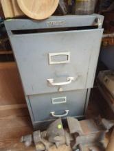 (SHED2) LOT OF ASSORTED ITEMS IN CORNER YO INVLUDE: FLEEX STEEL PRODUCTS 2 DRAWERS FILING CABINET,