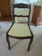 (DR) VINTAGE MAHOGANY DUNCAN PHYFE SIDE CHAIR WITH CARVED RELIEF BACK AND FLORAL UPHOLSTERED SEAT