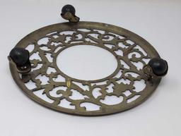 (LR) VINTAGE FILIGREE ORIENTAL INFLUENCED BRASS PLANT STAND WITH CASTERS. MADE IN TAIWAN. IT