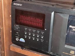 (LR) SONY CDP-CX355 MEGA STORAGE 300 COMPACT DISC. PLAYER WITH REMOTE.