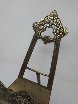 (LR) VINTAGE ORNATE BRASS TABLE TOP EASEL BOOK/PLATE STAND, STAMPED JAPAN. IT MEASURES APPROX. 8"W X