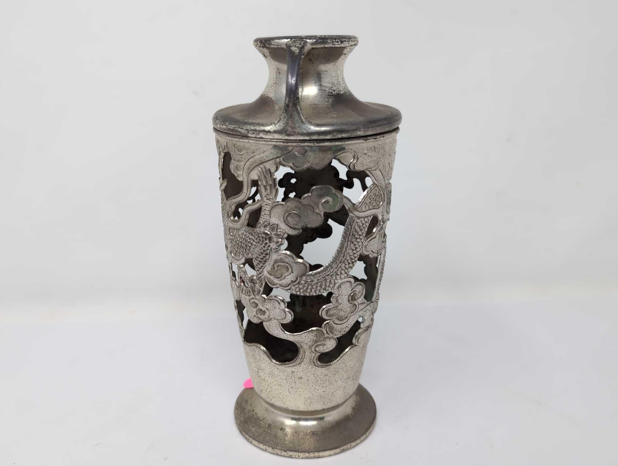 (FOYER) VINTAGE ELECTROPLATE ORIENTAL VOTIVE/CANDLE HOLDER WITH DRAGON & CLOUD DETAILING. IT