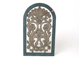 (FOYER) CONTEMPORARY BLUE & CREAM COLOR ARCHED FLORAL WALL DECOR. IT MEASURES APPROX. 13-1/4"W X
