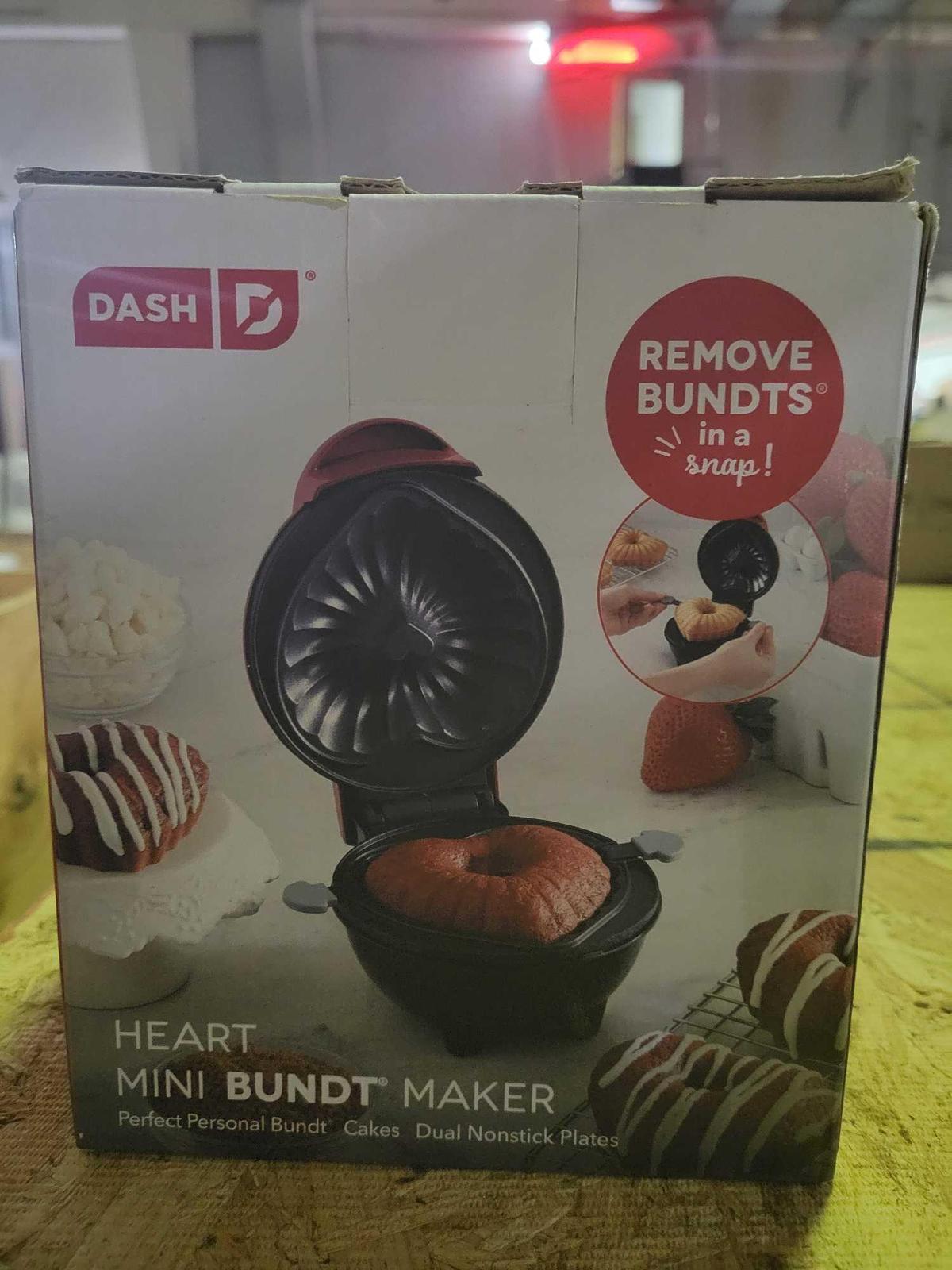 Mini Bundt Maker $1 STS