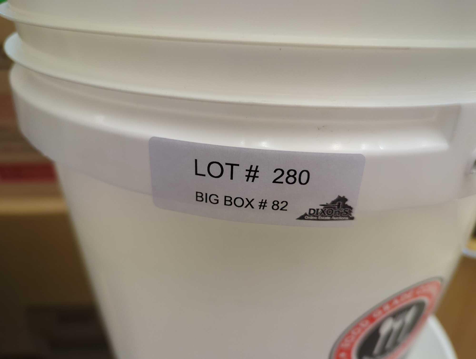 Lot of 6 Leaktite 5 gal. 70mil Food Safe Bucket White, Appears to be New Retail Price Value $7 Per