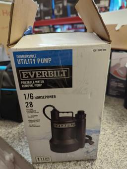 Everbilt 1/6 HP Plastic Submersible Utility Pump, OPEN BOX, UNIT APPEARS HEAVILY USED, MSRP 109.00