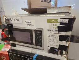 Vissani 1.6 cu. ft. Countertop with Sensor Cook Microwave in Stainless Steel, DAMAGED OPEN BOX, UNIT