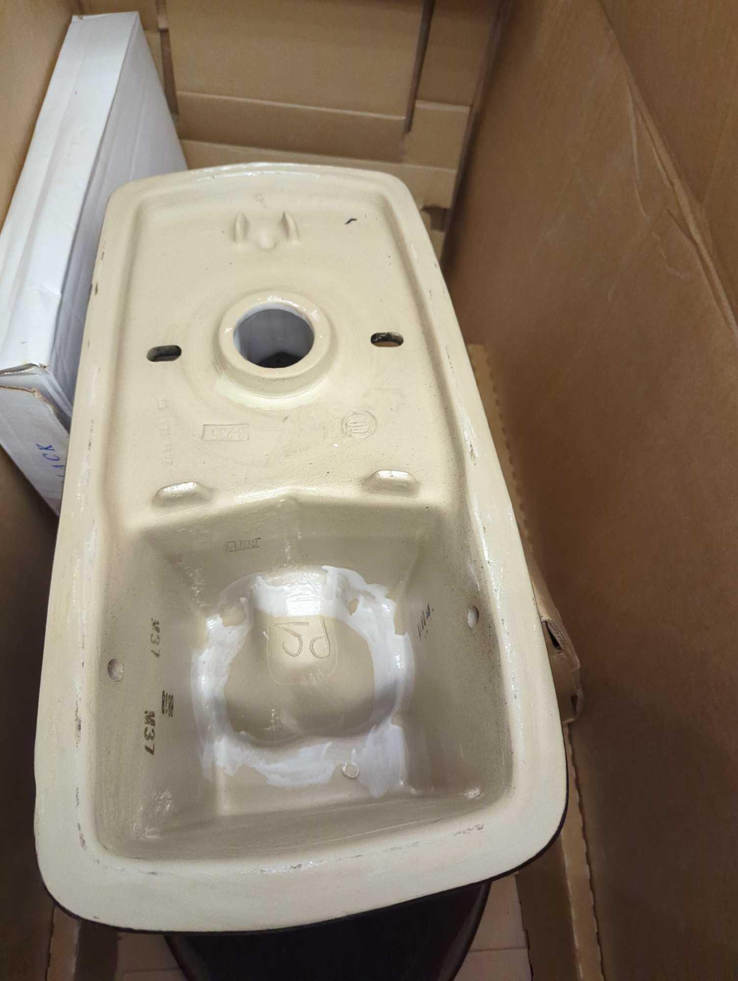 Missing Tank, Glacier Bay 2-piece 1.0 GPF/1.28 GPF High Efficiency Dual Flush Elongated Toilet in