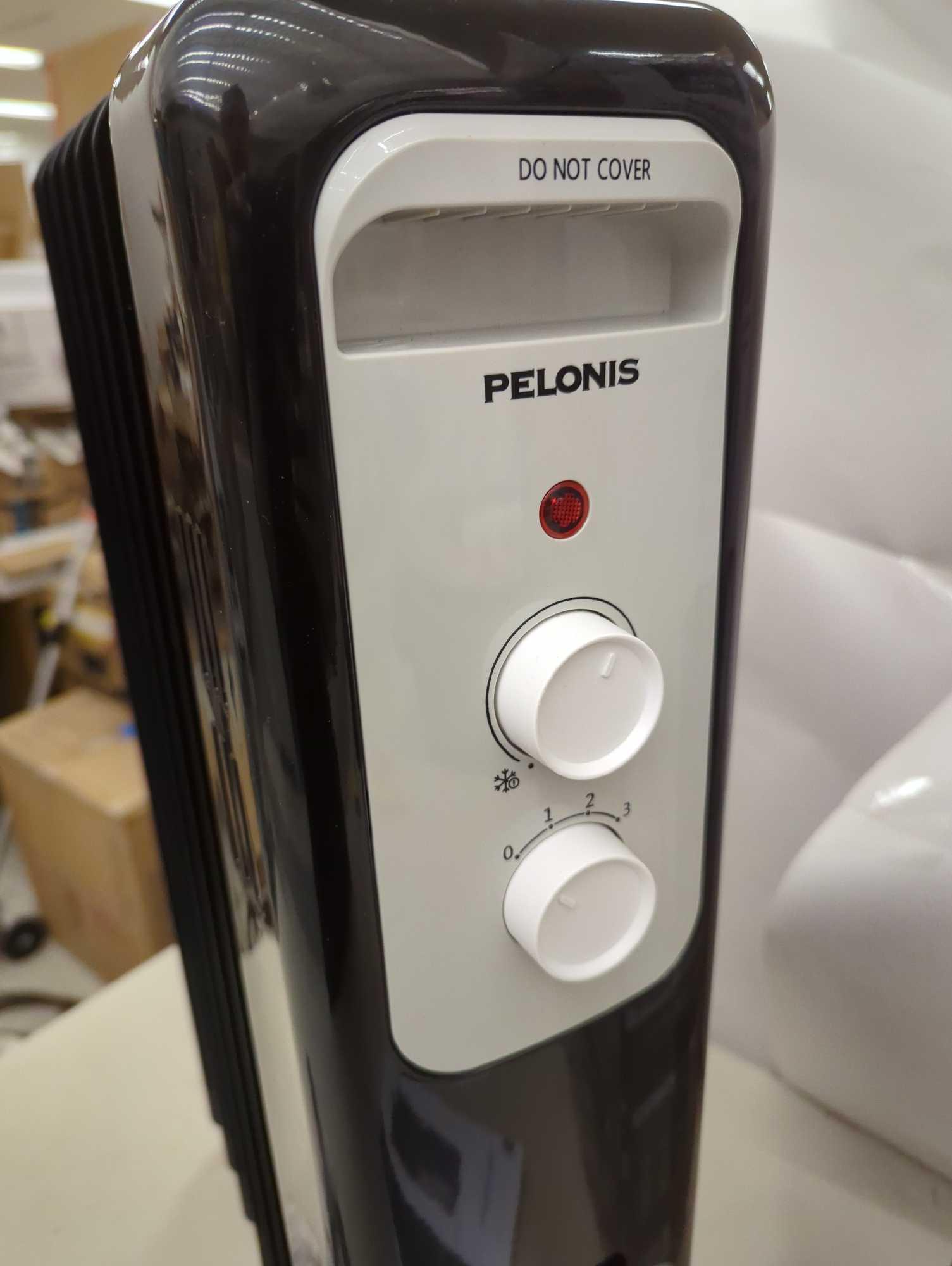 Pelonis 1,500-Watt Oil-Filled Radiant Electric Space Heater with Thermostat. Comes in open box as is