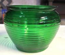 Vintage Emerald Green Glass Ribbed Vase $2 STS