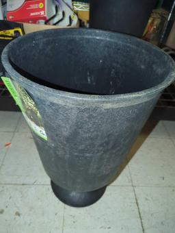 Partial Shelf Lot of Assorted Items to Include, 3 Large Tierra Verde Planting Pot, Sprinkler Tripod,