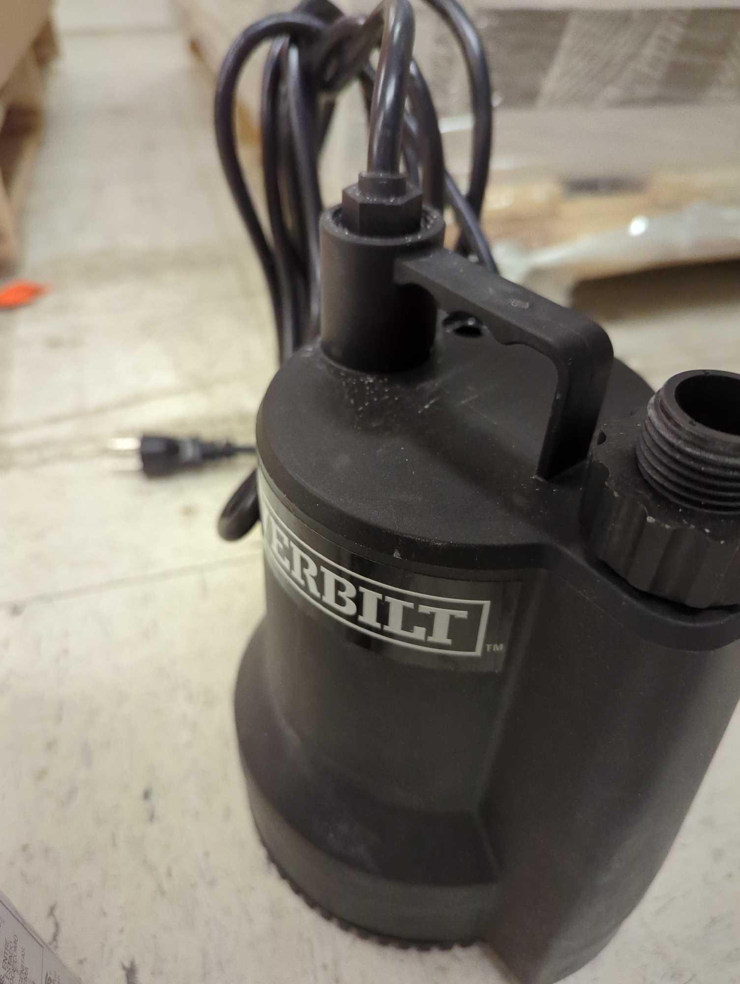 Everbilt 1/6 HP Plastic Submersible Utility Pump, Appears to be Used in Open Box Retail Price Value