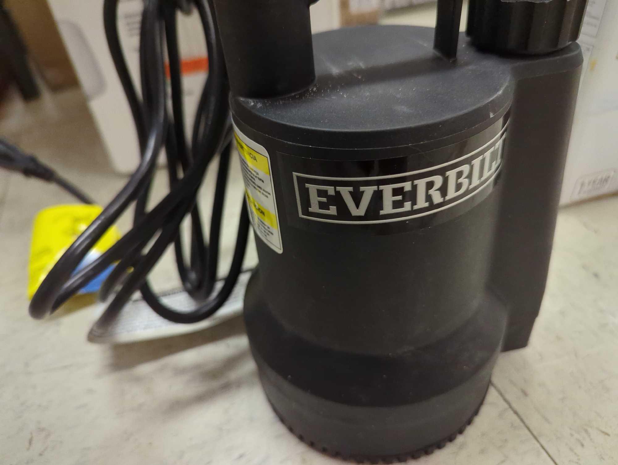 Everbilt 1/6 HP Plastic Submersible Utility Pump, Appears to be Used in Open Box Retail Price Value