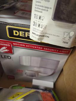 Box Lot of Assorted Items to Include, Defiant Outdoor Plug In Light Sensing Timer, Defiant Motion