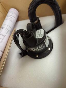 Everbilt 1/4 hp Submersible Pool Cover Pump, Appears to be New in Factory Sealed Box Before Photos
