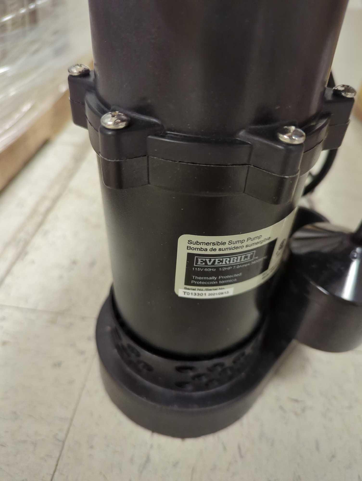 Everbilt 1/2 HP Aluminum Sump Pump Vertical Switch, Appears to be New in Open Box Retail Price Value