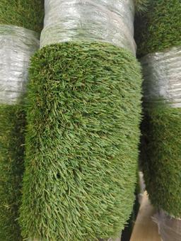 (1 Roll)TrafficMaster Landscape 6 ft. x 7.5 ft. Green Artificial Grass Rug, Appears to be New in