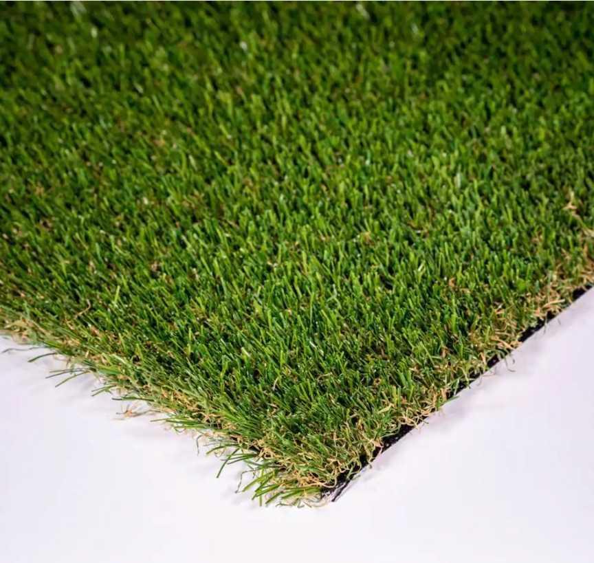 (1 Roll) TrafficMaster Landscape 6 ft. x 7.5 ft. Green Artificial Grass Rug, Appears to be New in