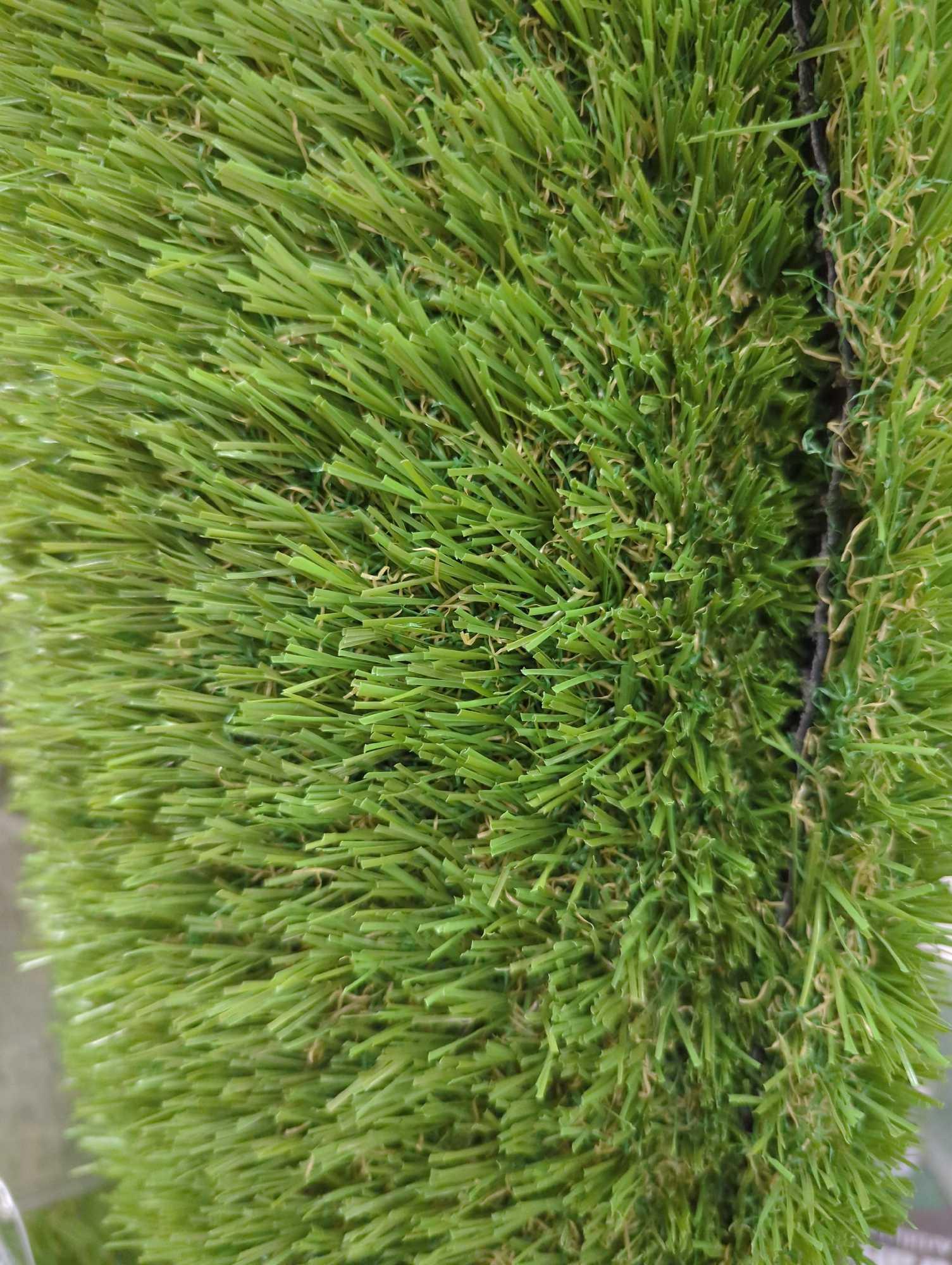 (1Roll) TrafficMaster 5 ft. x 7.5 ft. Lt. Green Artificial Grass Rug, Appears to be New in Factory