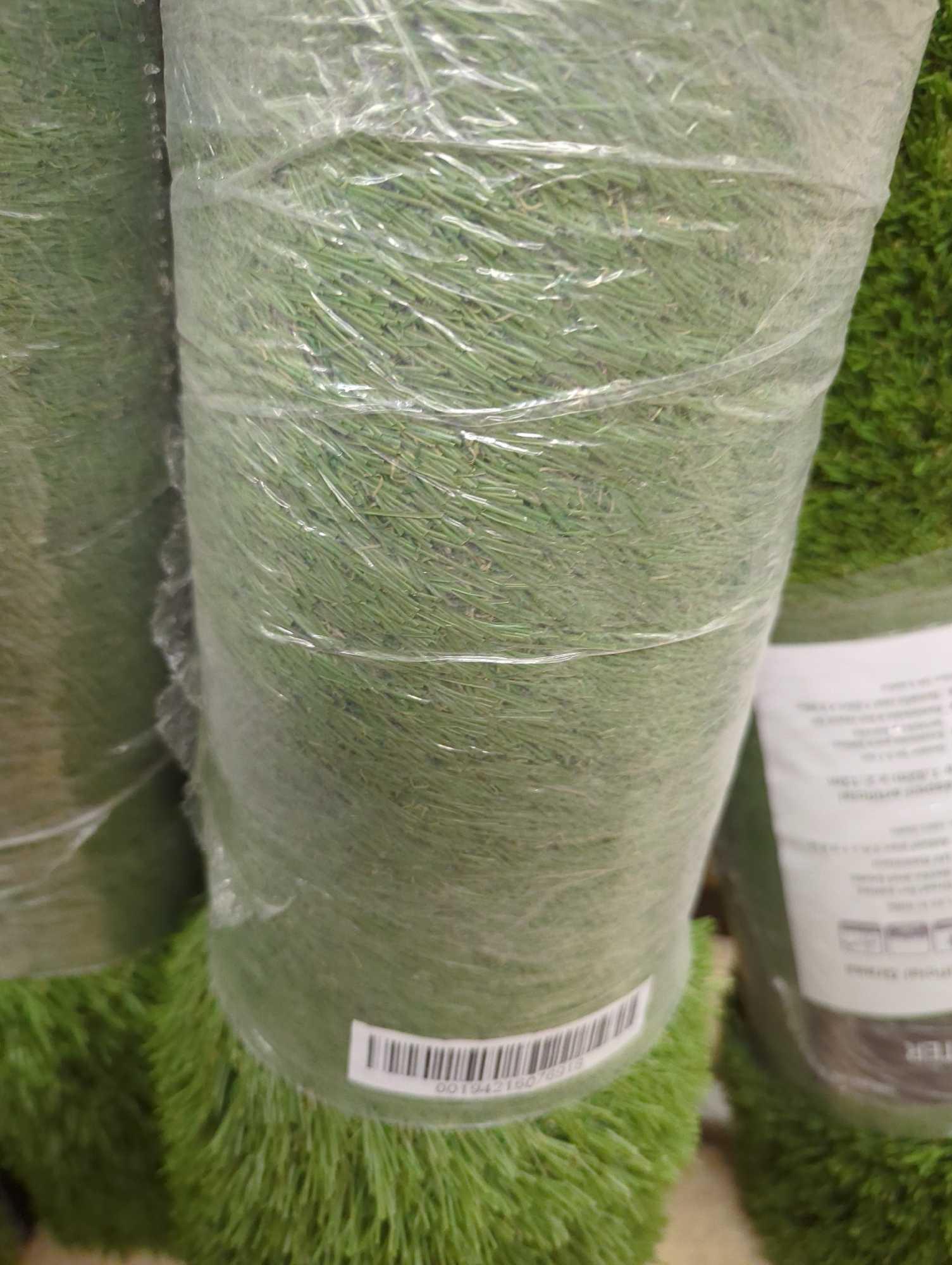 (1Roll) TrafficMaster 5 ft. x 7.5 ft. Lt. Green Artificial Grass Rug, Appears to be New in Factory