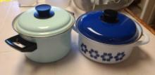 2 Enamel Pots 1.5 QT. $2 STS