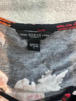 GUESS Womens Salvadore Garden Print - Retail $49- Size Small