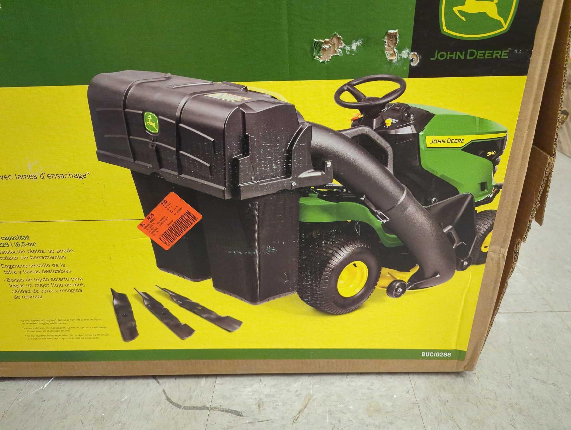(Lawn Mower Not Included) John Deere 48 in. Twin Bagger for 100 Series Tractors, Appears to be New