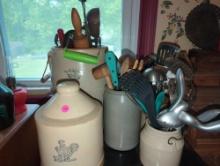 (DR) LOT OF ASSORTED ITEMS INCLUDING OLD STYLE APPLE PEELER, OLD STYLE CROCK CHICKEN FEEDER, 3