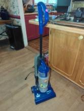 DR - Bissell Easy Vac... Lightweight Upright Vacuum, Model 3130-H, Retail Price $40, Appears to be