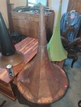 (BR1) LOT OF 2 VICTROLA PHONOGRAPH HORNS, ONE IS ANTIQUE COPPER WITH PATINA, APPROX 22 1/2"D 29"H,