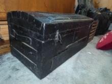 (BR1)ANTIQUE DOME TOP STEAMER TRUNK, 28X14X13 1/2"H