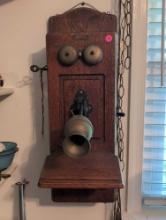 (BR2) VINTAGE WILHELM TELEPHONE MFG. CO. OAK CASED WALL PHONE (MISSING PHONE). IT MEASURES 11"W X