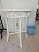 Vintage Table $2 STS